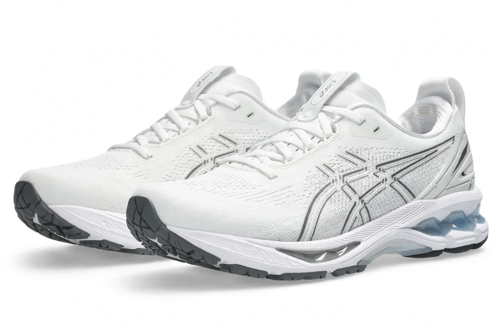 An image of a pair of sneakers Asics Gel-Kayano 33