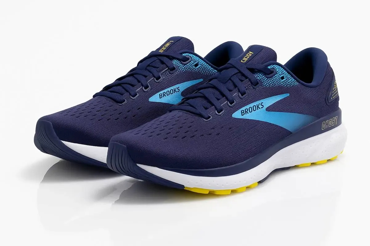 An image of a pair of sneakers Brooks Ghost 16