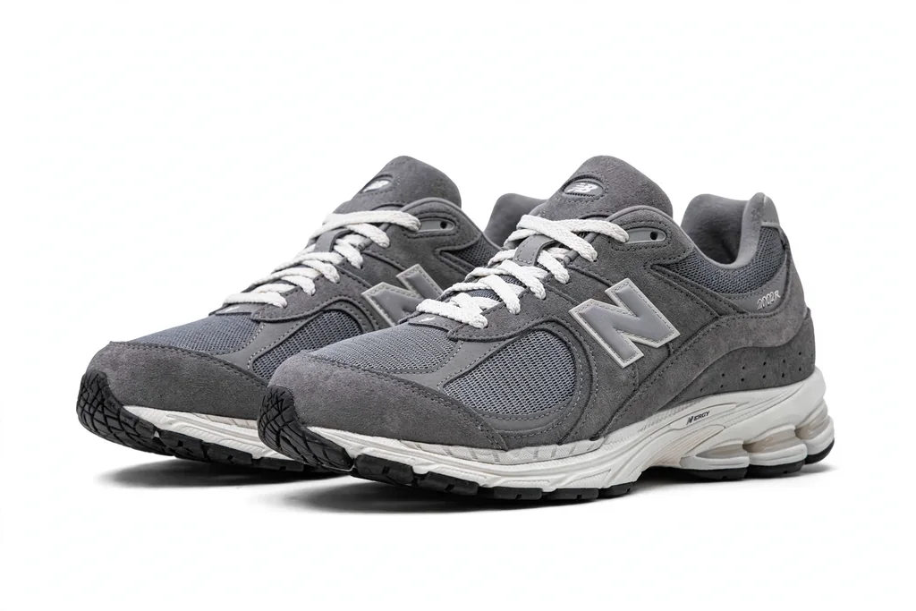 Imagen de unos tenis New Balance 2002R