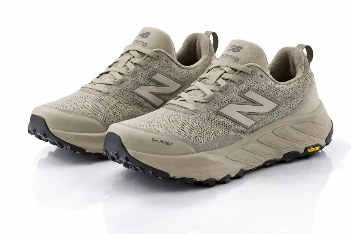 An image of a pair of sneakers New Balance Fresh Foam X Hierro V9
