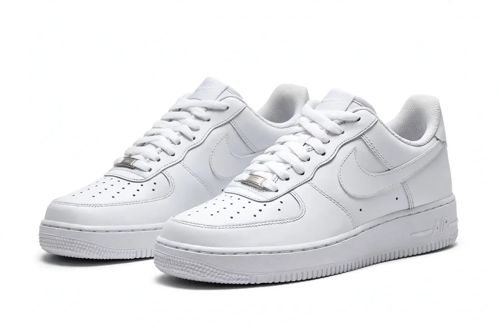 An image of a pair of sneakers Nike Air Force 1