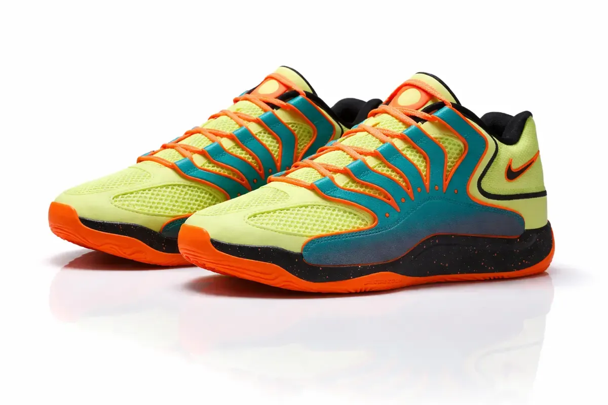 An image of a pair of sneakers Nike KD 18