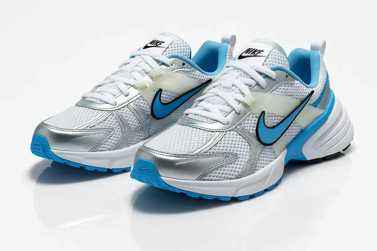 An image of a pair of sneakers Nike V2K Run