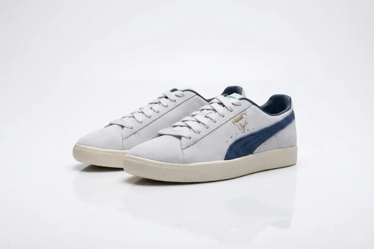 An image of a pair of sneakers Puma Clyde