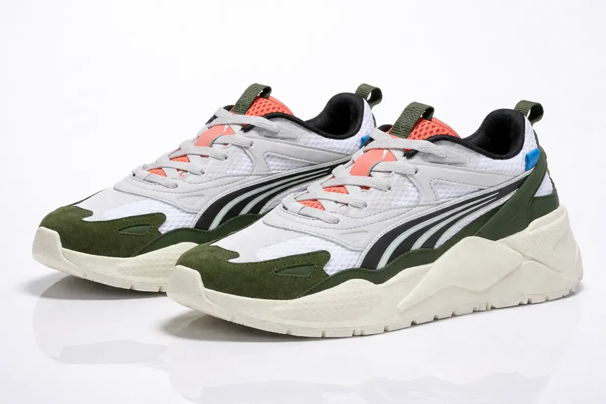 An image of a pair of sneakers Puma RS-X Efekt